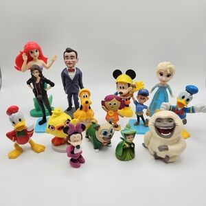 Disney Figure Lot Toy Story Wreck-It-Ralph Elsa Mickey Donald Pan Ongi Minnie